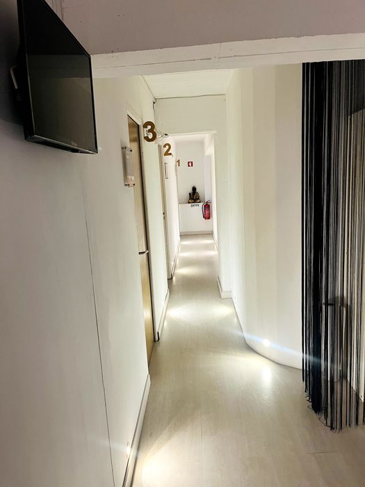 Arrenda-se Sála em Clínica bem situada no centro.