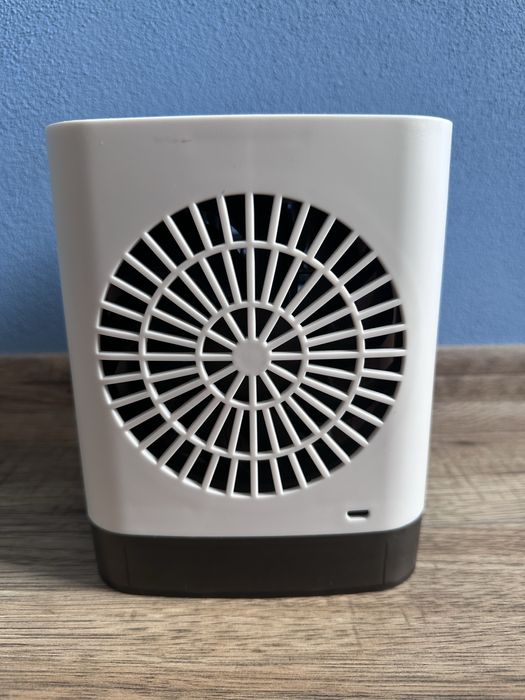 Klimator przenośny z funkcją mgiełki i podświetleniem LED USB-C