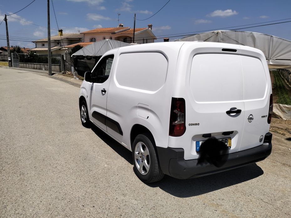 Opel Combo 2019 impecável