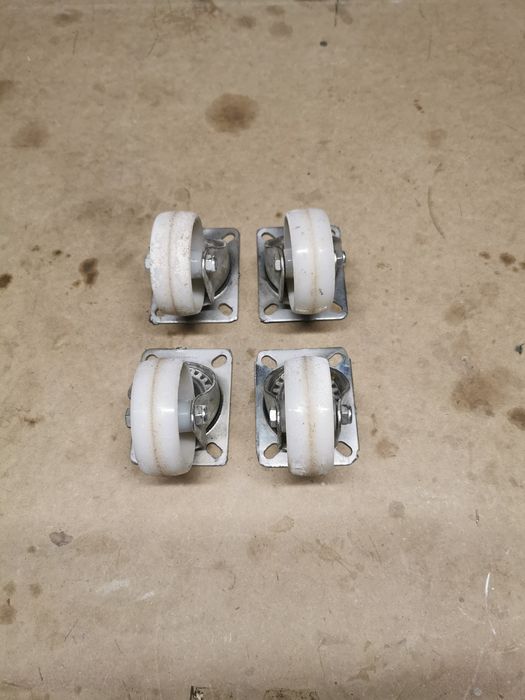 4 rodas de 11cm de altura