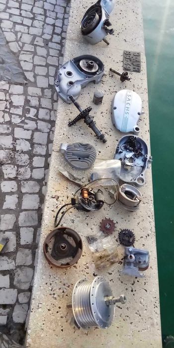 Motorizada Sachs Minor 1973 desmontada, pronta a montar, com livrete