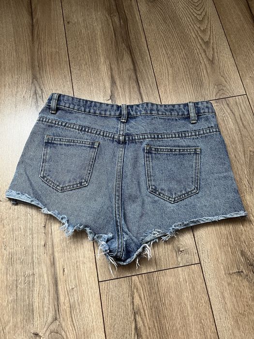 Dżinsowe krótkie spodenki
