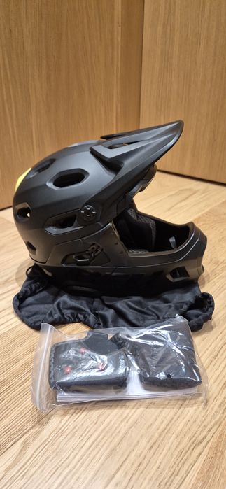 Bell Super DH  tam.M