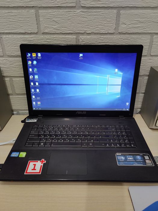 Игровой ноутбук Asus x75v  17,3"