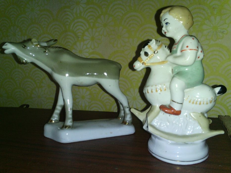 Статуэтки.- продаю.