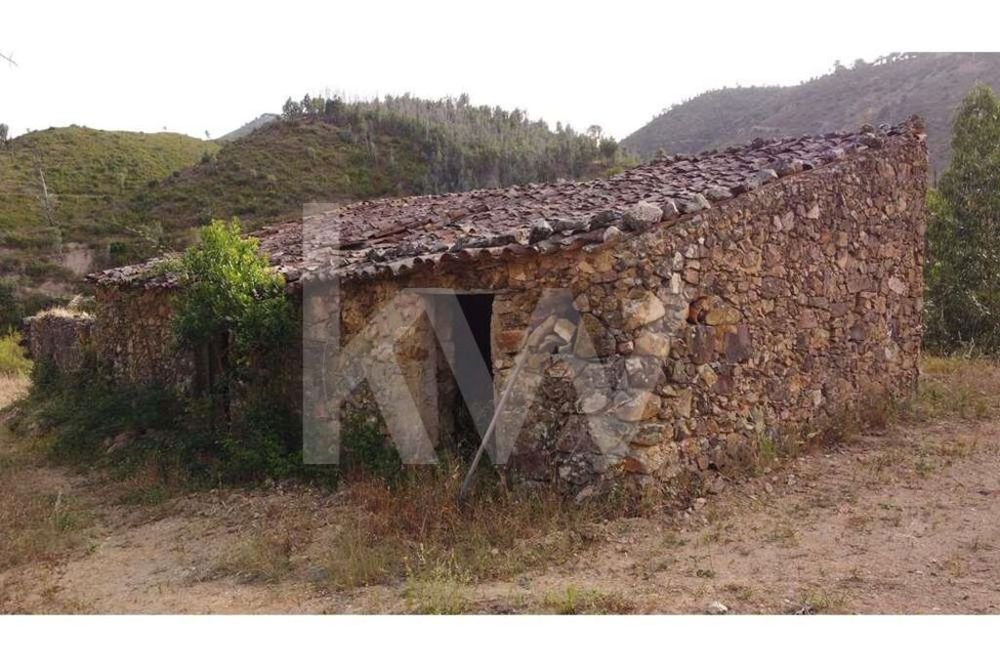 Quinta com 7ha e casas em Engreneiros - Alferce, Monchique