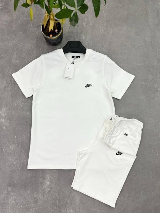 Tudo de marca lacoste, do Benfica