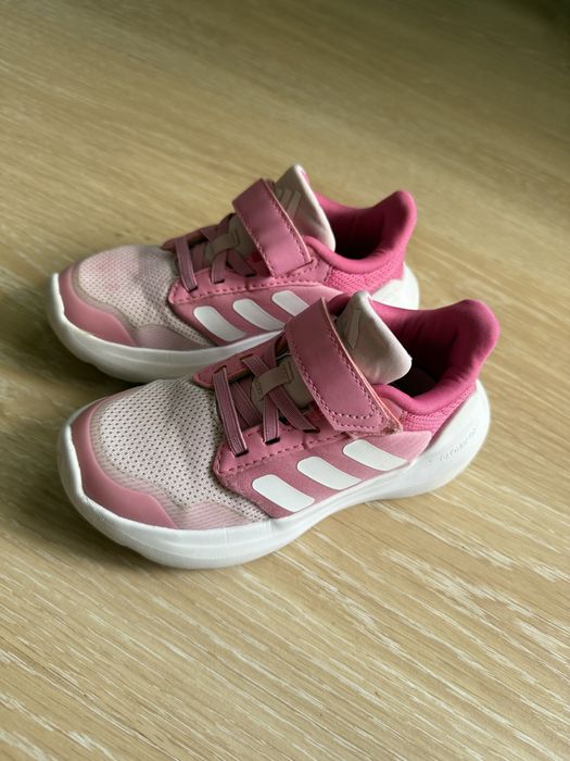 Кросівки аdidas на дівчинку