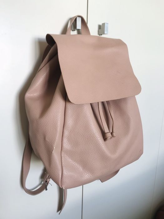 Mochila ZARA pouco usada