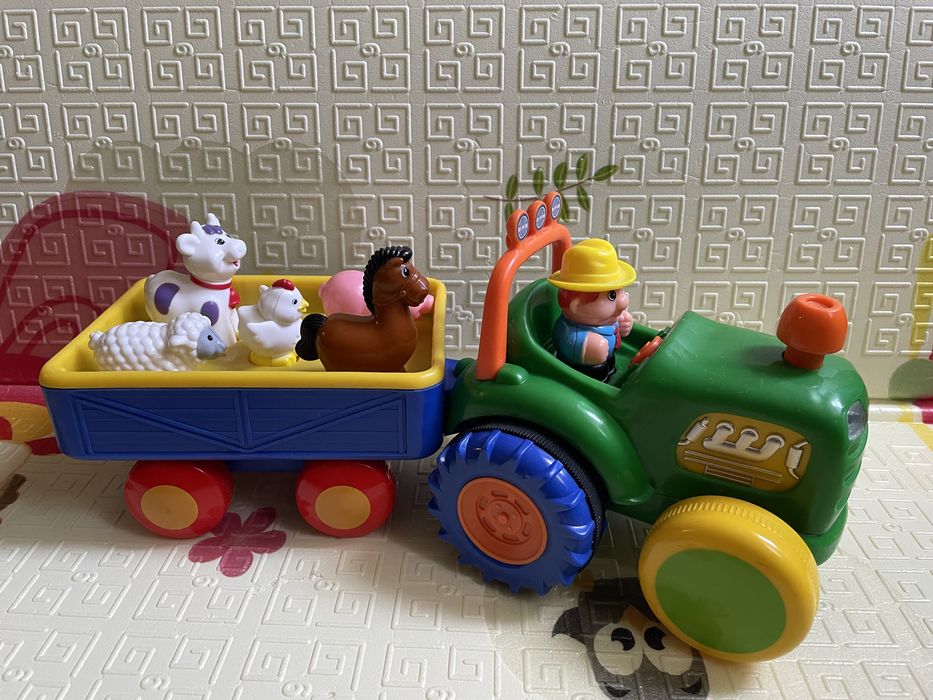 Іграшка трактор kiddieland