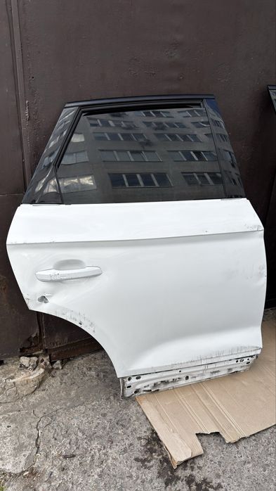 Двері задні Audi Q5 80A FY колір LY9C