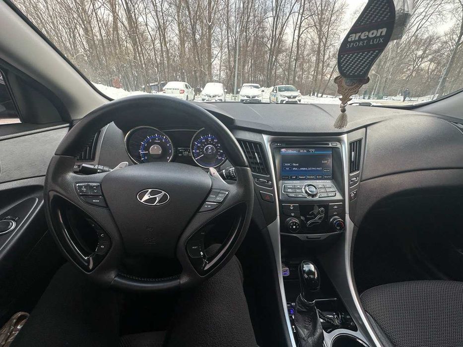 Продам Hyundai Sonata 2013