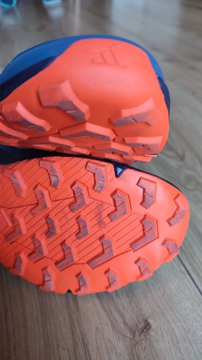 Adidas Tracefinder Traxion 42 2/3 granatowe