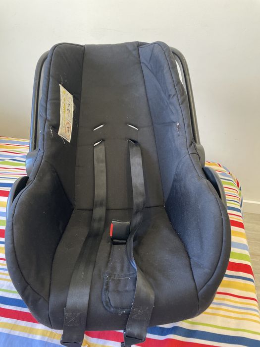 Ovo de bebe concervado para carro