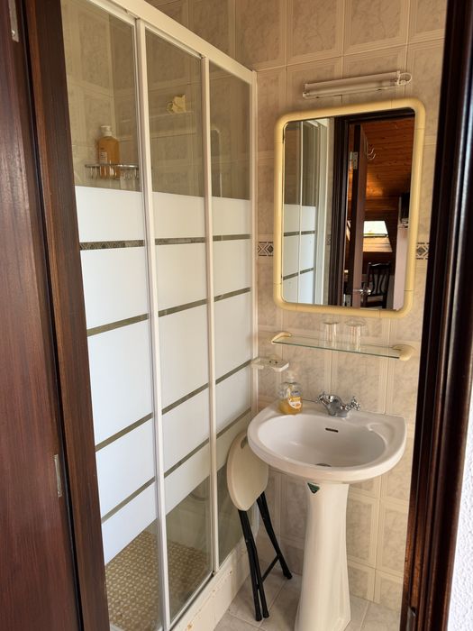 Alugo quarto suite