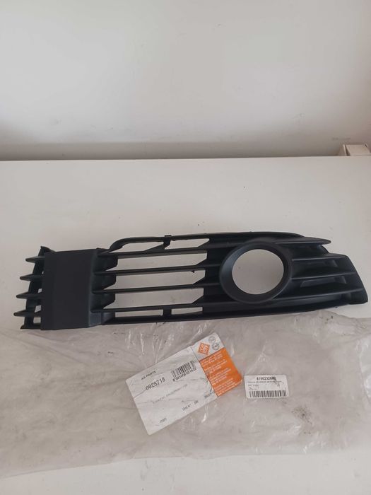 VW Passat 3BG B5.5 Grelha Direita Para-choques com sitio Farol Nevoeiro