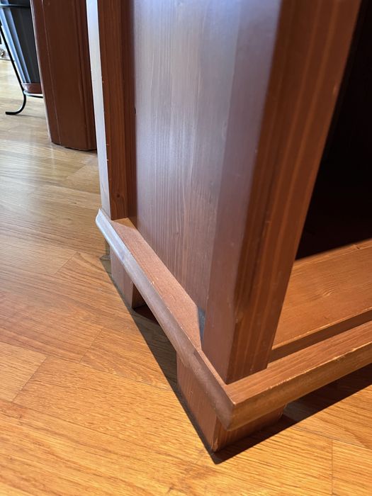 Estante alta em madeira IKEA – 5 prateleiras