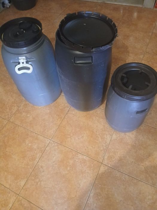 Barricas para azeite ou azeitonas