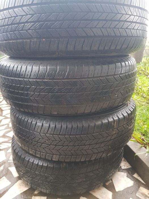 Pneus Dunlop R16