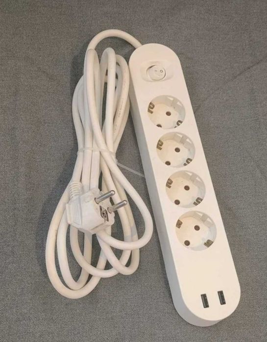 IKEA KOPPLA extensão 
Tomada quádrupla c/2 portas USB, branco, 3.0 m