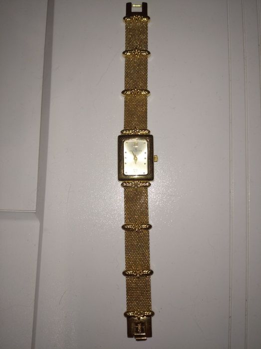 Продам жіночий годинник Anne Klein