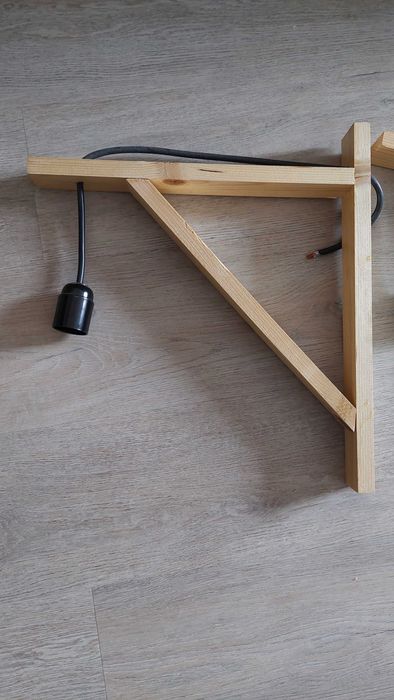 Candeeiros de parede feitos à mão