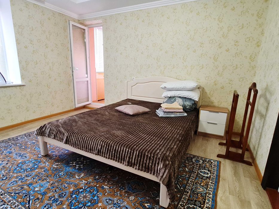 Двухкімнатна в центрі, біля ТРЦ Любава. Гоголя 206.