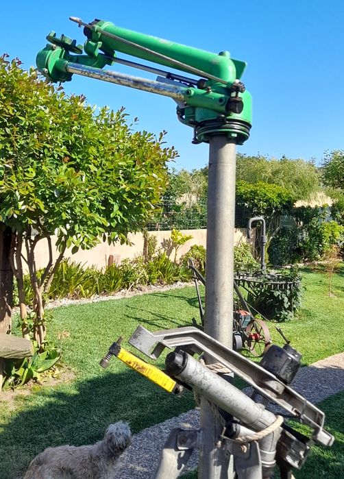 2 Bicos de rega longo alcance, com tripé