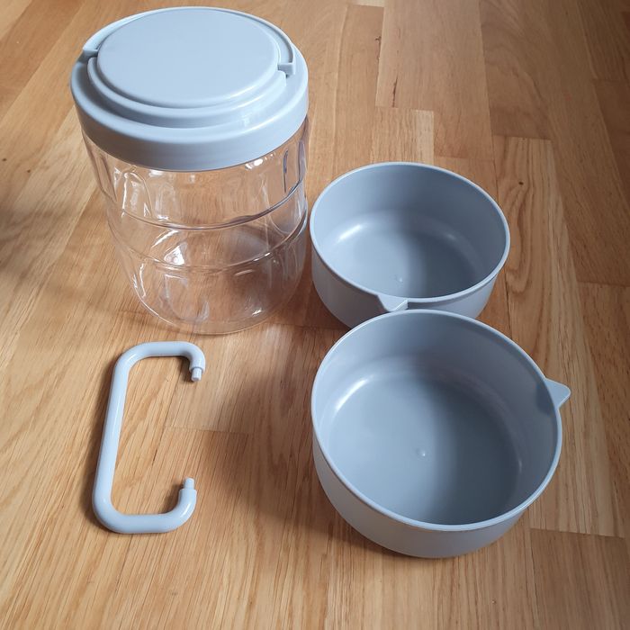 Zestaw podróżny na karmę dla psa z miskami