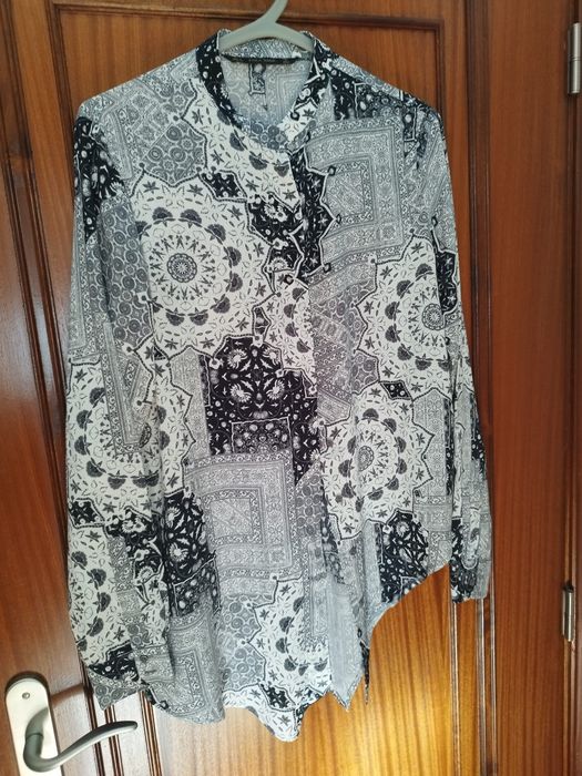 Camisas e blusas