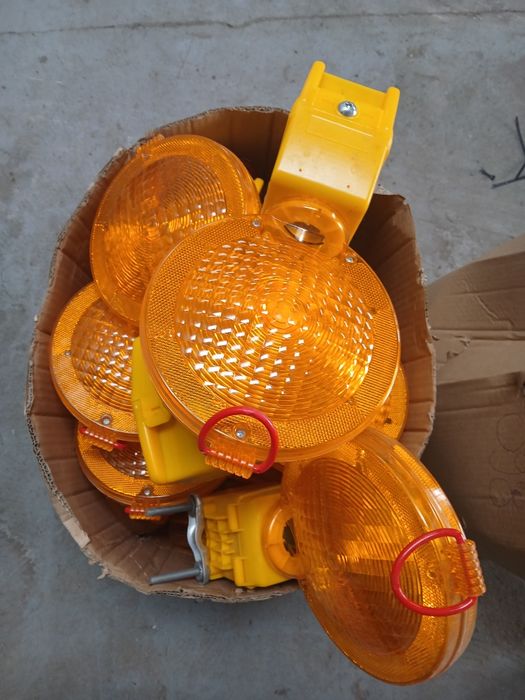 Lampy drogowe ostrzegawcze