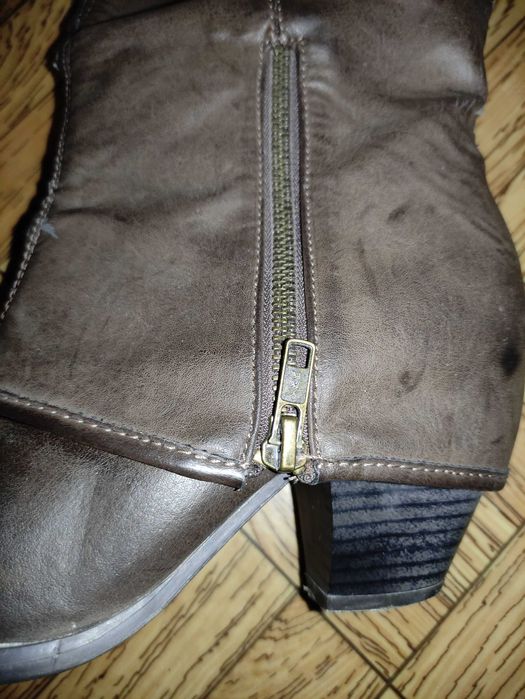 чоботи нубуки Fergalicious by Fergie 38.5 та 42 розміри