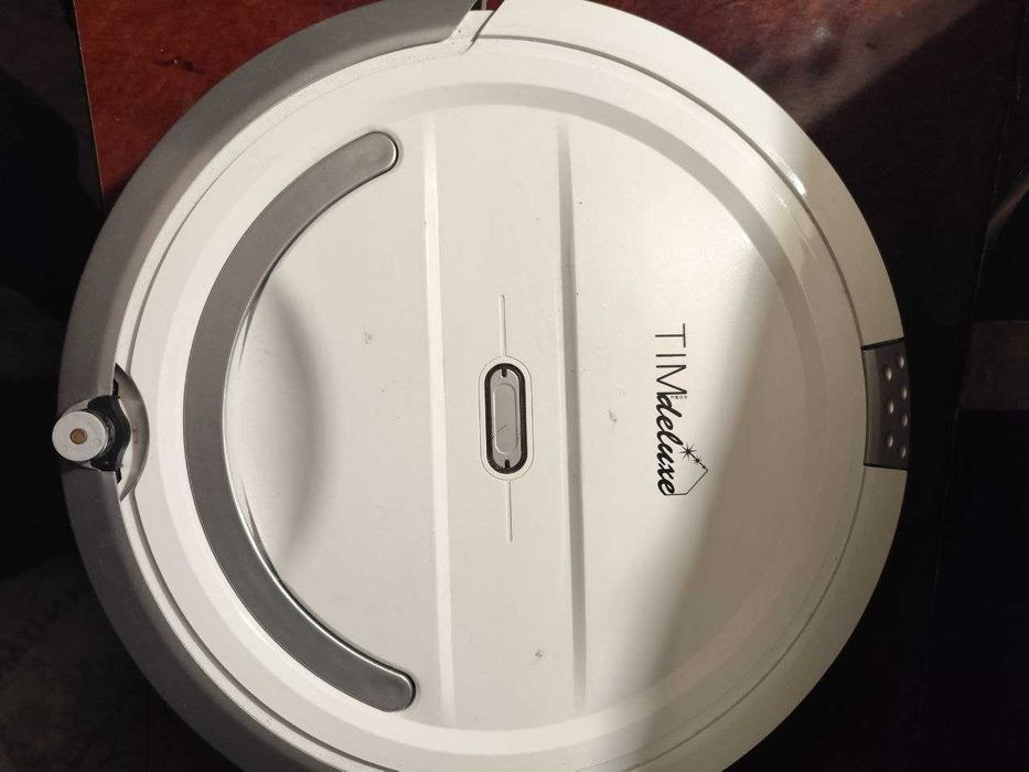 Робот-Пилосос TIMIdeluxe .