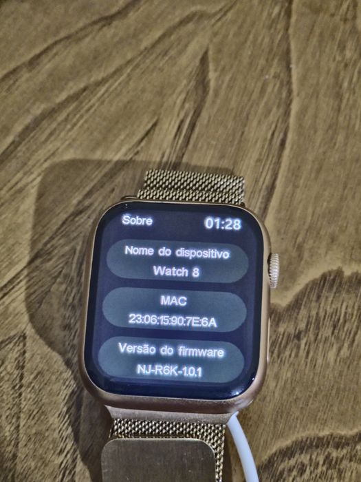 Smartwatch Watch 8 dourado