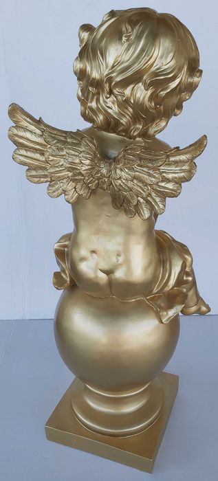 Anioł Aniołek na Kuli Figura Amor Poliston Dzień Kobiet Prezent