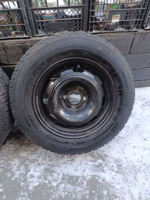 Продам резину R15-205/65 с дисками
