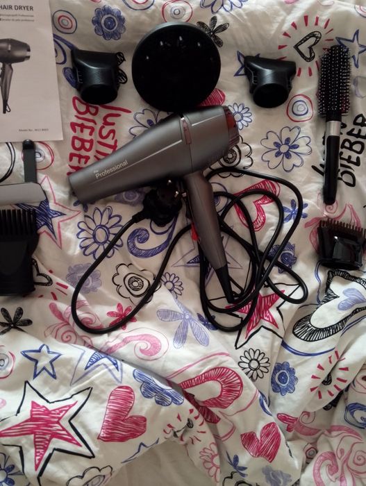 Nowa suszarka do włosów, 5 końcówek w tym dyfuzor, uchwyt, szczotka.