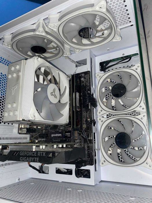 Продам игровой Компьютер Срочно