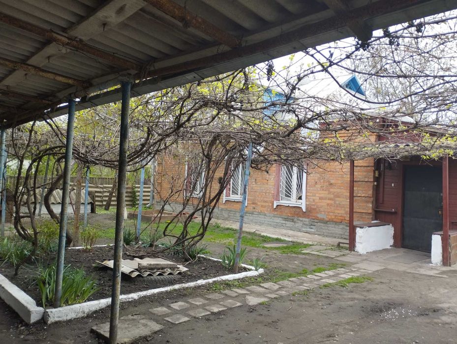 Продається будинок у смт.Сахновщина-5 хвилин до центру!