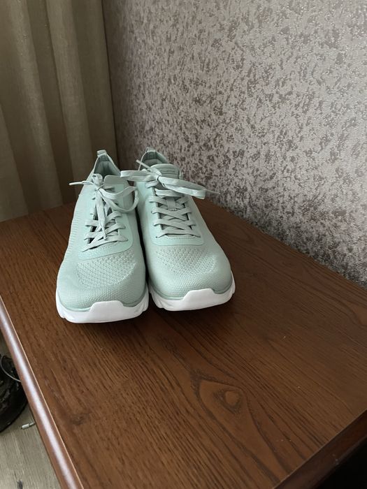Жіночі кросівки Skechers (41 роз