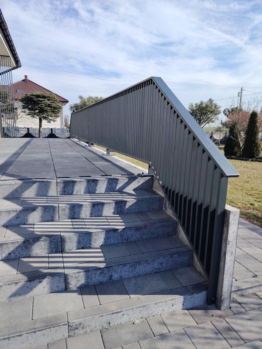 Barierka balustarda balkon lamele montaż