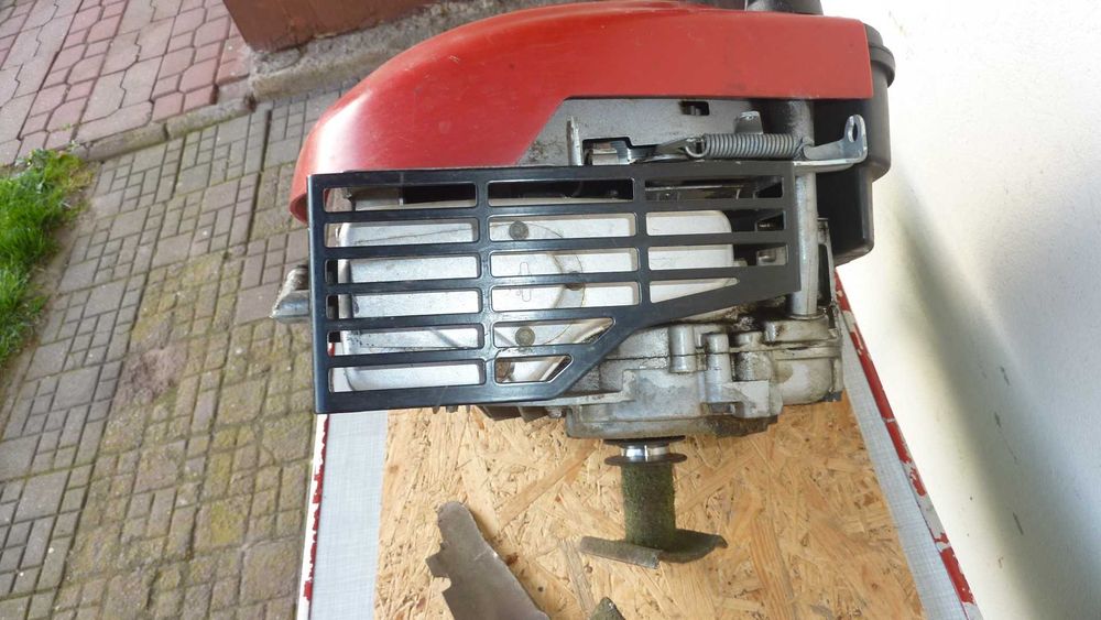 Silnik spalinowy do kosiarki Toro 600 Series GTS Briggs & Stratton.