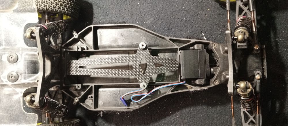 Sprzedam model Serpent SRX-2 RM