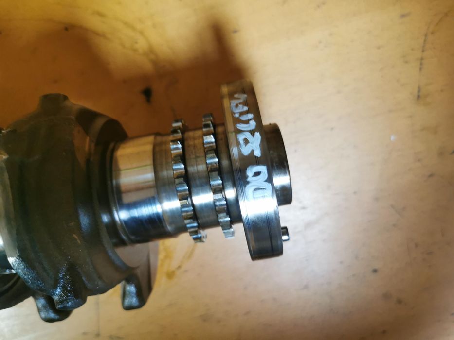 Wał korbowy bmw x6 e71  lci 30D 306km n57d30b