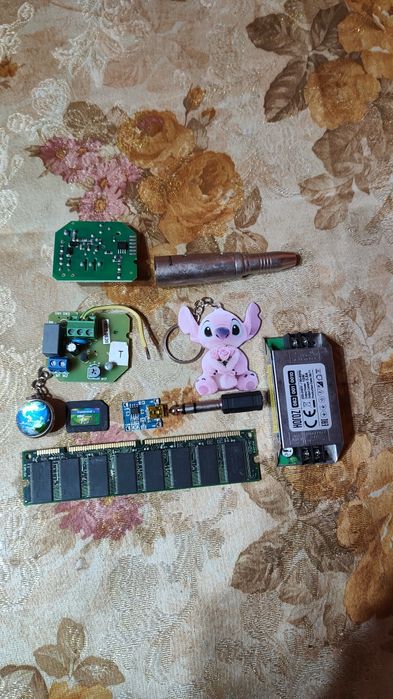 Продам перехідник, плати, брелок, контролер, оперативка ddr2, тени
