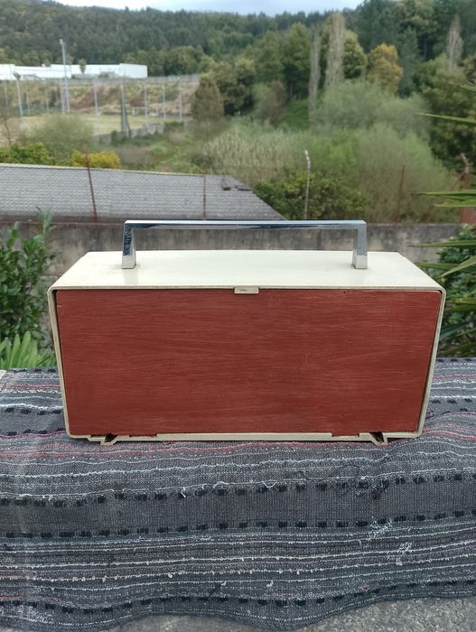 Radio antigo, bom estado