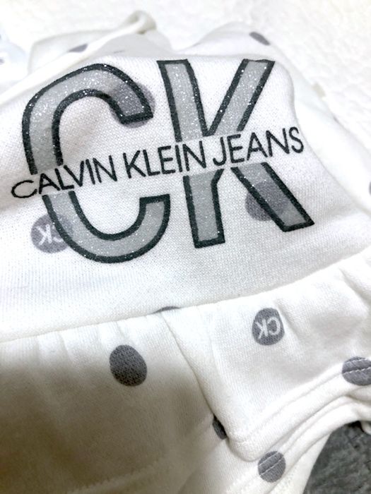 Calvin Klein komplet na 6-9 m