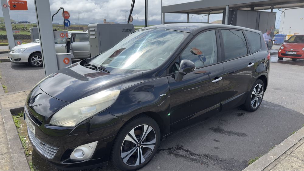 Renault Scenic 2011 - 1.5 dCi - Bose Edition 7 lugares