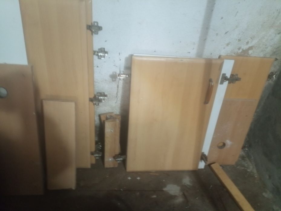 Doação Portas e armários de cozinha