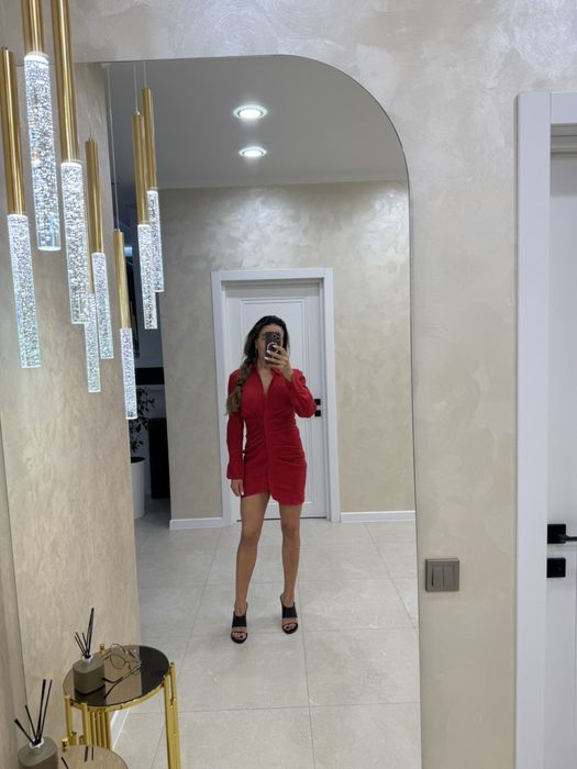 Червона сукня льняна Zara
